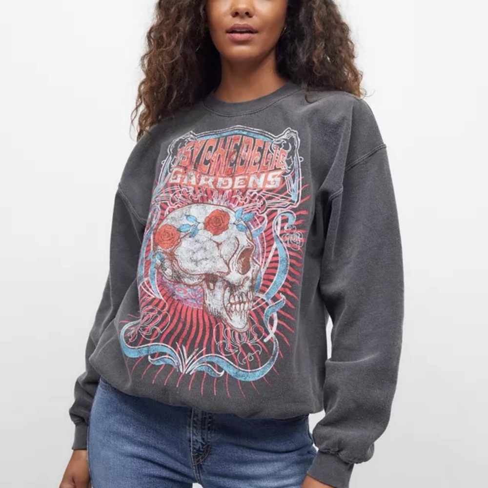 UO Psychedelic Gardens Overdyed Crew Neck Sweatshirt